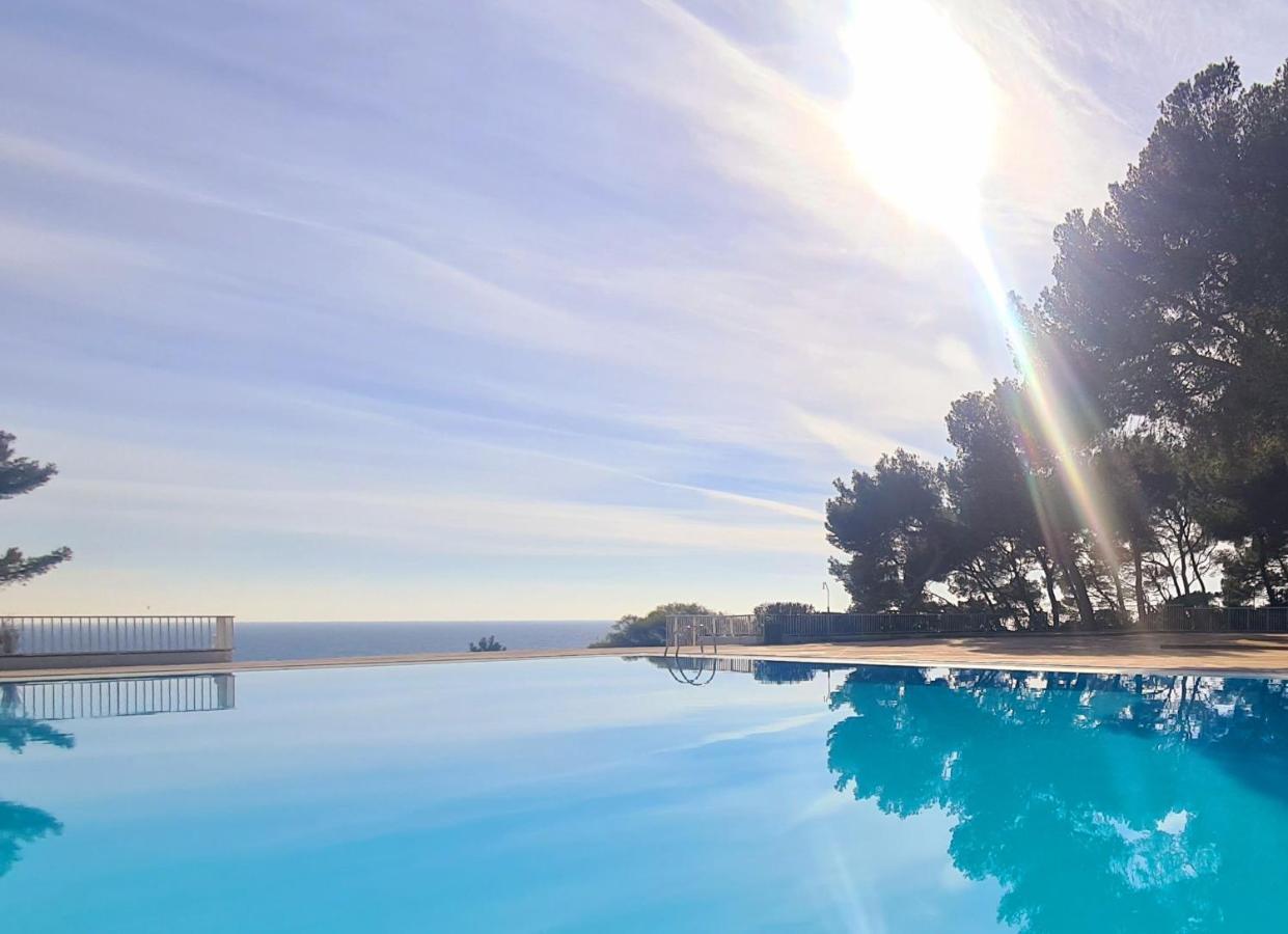 Superbe Appartement Dans Cadre D'Exception - Piscine, Plage Et Tennis Prive Bandol Exterior photo